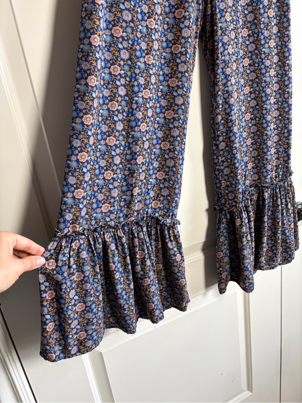 Natural Life Floral Wide Leg Pants With Ruffle Bottom Blue Medium - Picture 5 of 10